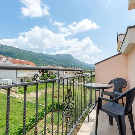 Villa Apartments Kordic Kaštela Habitación foto