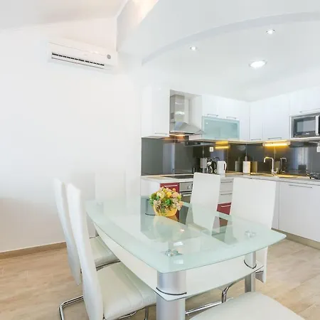 Villa Apartments Kordic Kaštela Habitación foto