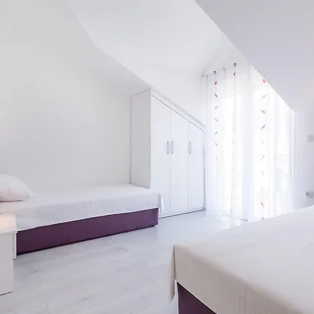 Villa Apartments Kordic Kaštela Habitación foto