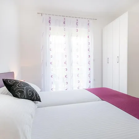 Villa Apartments Kordic Kaštela Habitación foto