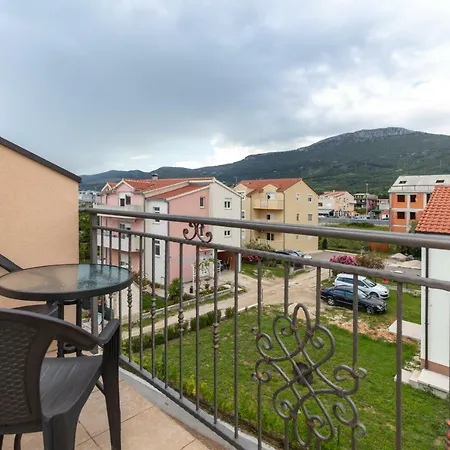 Villa Apartments Kordic Kaštela Exterior foto