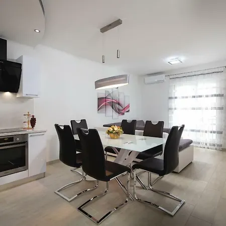 Villa Apartments Kordic Kaštela Exterior foto