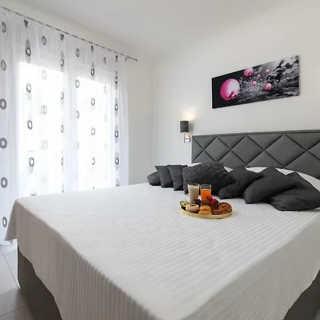 Villa Apartments Kordic Kaštela Exterior foto